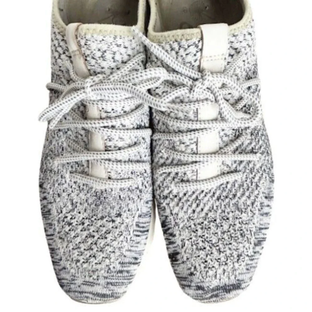 OTBT Knit Sneakers Marine Womens 7.5 Ivory Beige Black Comfort Shoes
